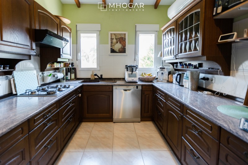 Calpe- ¡Casa adosada muy acogedora y con magníficas vistas, nueva a la venta!